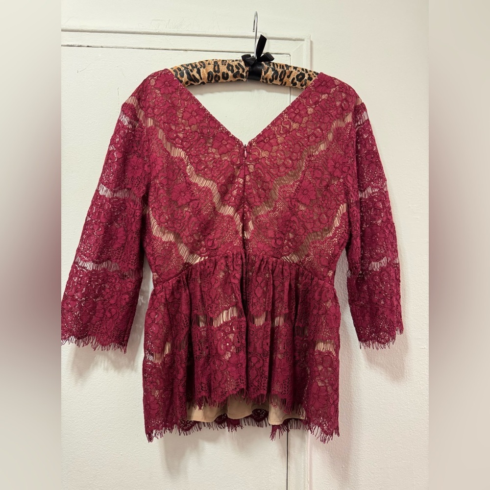 Anthropologie Maeve Lace Peplum Top Burgundy Large - Picture 7 of 7